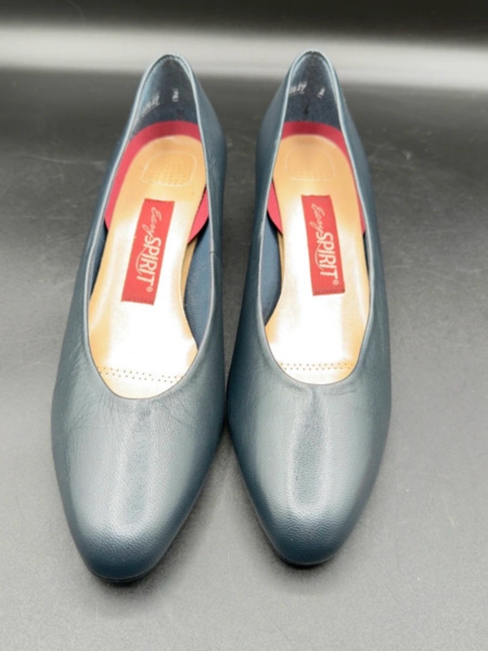 Easy Spirit Women's Teal Leather Low Heel Pumps